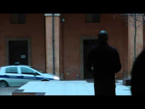 Gli occhiali rotti.  Performance contro le mafie.