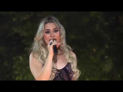 Toma aqui uns  50reais