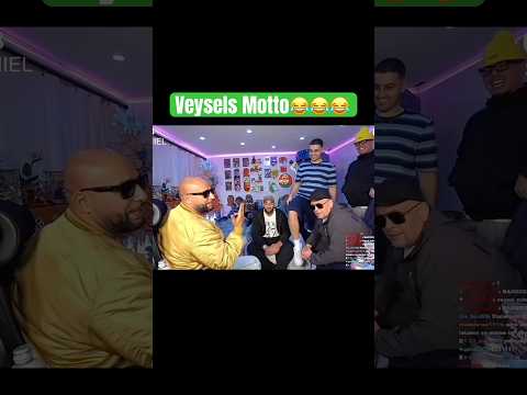 VEYSEL provides a laugh riot on stream. #shorts #viral 😂😂