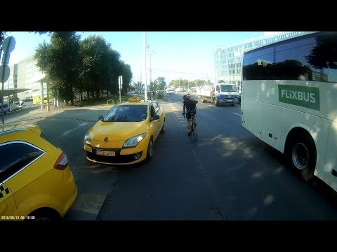 EDB-463 Pimasz taxis - Insolent taxi driver