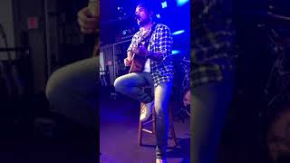 Michael Ray “Her World Or Mine” (Acoustic) Live at Jenks