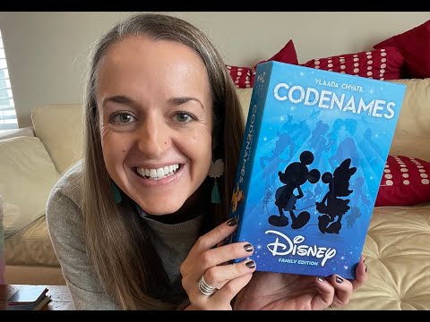 Codenames Disney Family Edition- REVIEW- Same fun game but easier for young kids & lovers of Disney