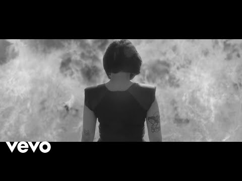 Carmen Maria Vega - La fille de feu (Neko Flash Remix) (Clip officiel)