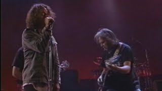 Pearl Jam - Animal/Rockin&#39; in the Free World w/ Neil Young (MTV Video Music Awards, 9/2/1993)