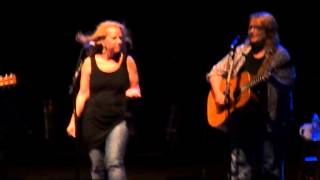 Indigo Girls and Mary Chapin Carpenter - Closer to fine - June 21st, 2015