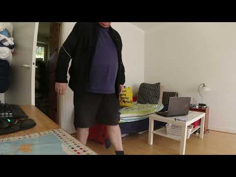 MongoTV_7087 - CYKLER TIL LIDL OG SÆLGER TOMME FLASKER OG KØBER EN POSE SLIK