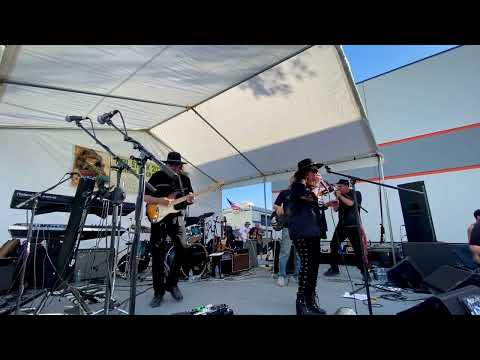 Evening Train: Toni Dodd & Southbound Blues