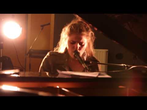 Live Studio Sessions - Lisa Castelli