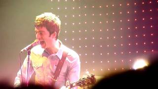 Noel Gallagher&#39;s High Flying Birds - Freaky Teeth [Live at the Roundhouse, London - 31-10-2011]