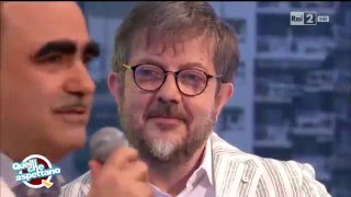 Elio e le storie tese "Il mistero dei bulli" - Quelli che il calcio 03/04/2016