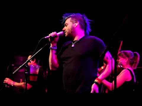 NOFX & OLD MAN MARKLEY vs HOUSE OF BLUES - "doornails"