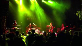 CSS -- Music Is My Hot Hot Sex (Live)