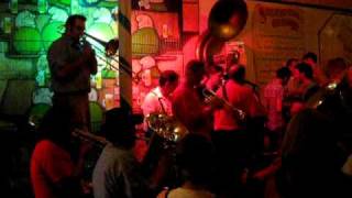 When The Saints Go Marching In  - German (Fest) Mardi Gras Style!