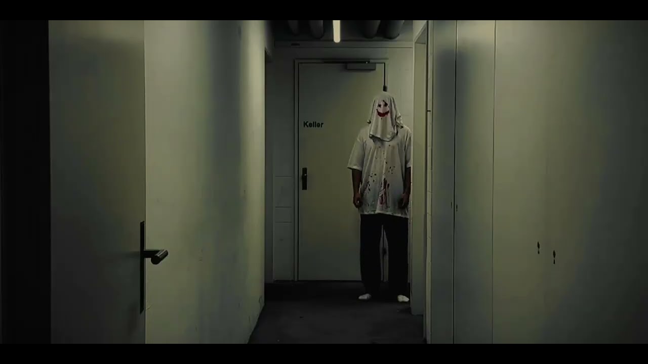Trailer thumbnail