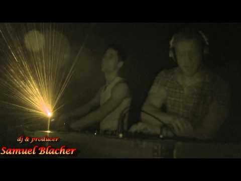 dj & producer Samuel Blacher in ACTION
