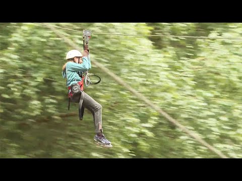 Bei Höhenangst: Therapie im Hochseilgarten