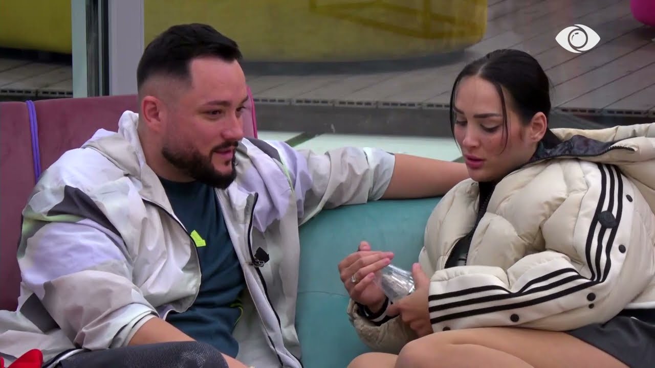 “Nuk jeton më…”/ Silvi përlotet për gjyshen, Erjola e përqafon: S’dua të të shoh me ata të tjerët