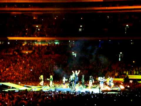 Take That - Wembley Stadium  6/7/11 "No Regrets/Relight My Fire"