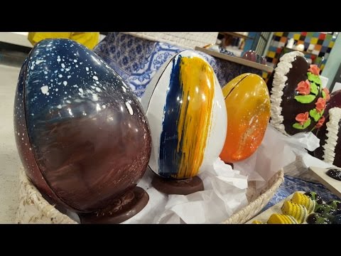 Arte en huevos y bombones de Pascua
