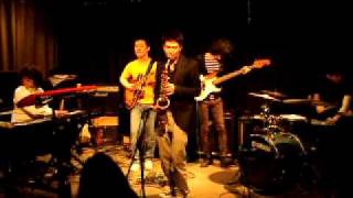 Break Out (Lettuce cover)