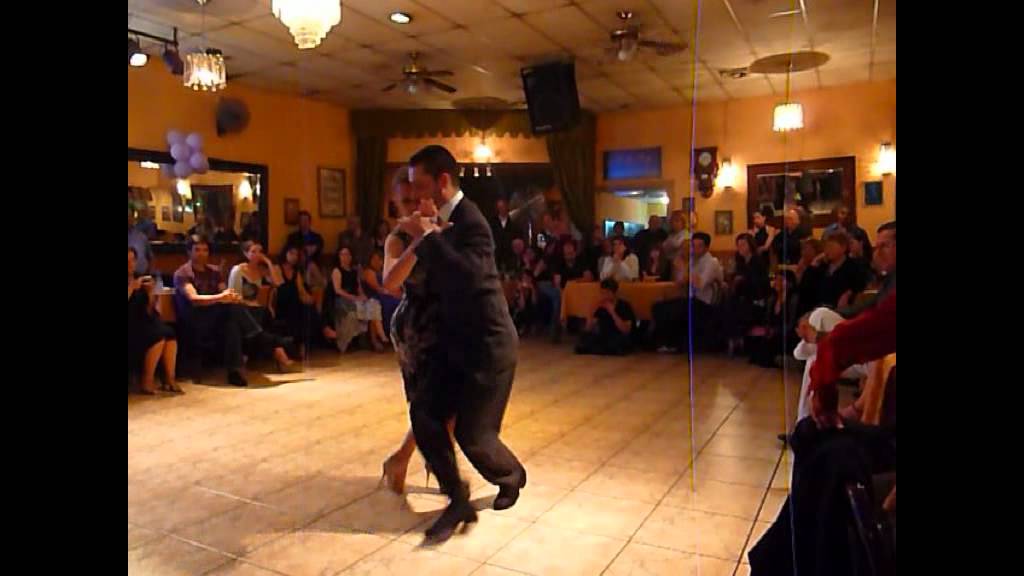JAVIER RODRIGUEZ Y ANDREA MISSE - MILONGA EN BUENOS AIRES TANGO CLUB STGO. CHILE