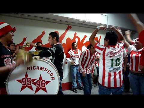 "COMANDO EN AWAS VS IRAPUATO 2" Barra: Comando Rojiblanco &bull; Club: Club Necaxa