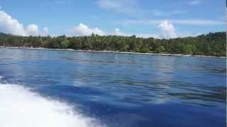 preview picture of video 'leaving blue rose divers for diving, maluku, Indonesia'
