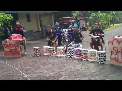 Indonesian percussion music with  recycled musical instruments, Part II