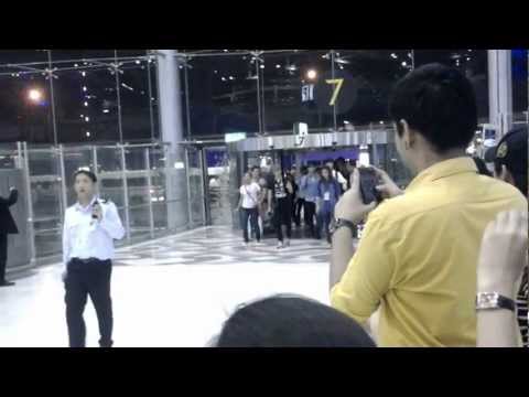 A-Jax From Thailand to Korea @ Suvannabhumi Airport 120905
