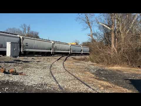 RJ Corman Knoxville to Clinton local at Powell, TN 12-27-2022