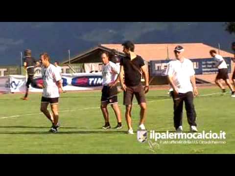 Palermo, l'arrivo di Mantovani a Malles in ritiro ...