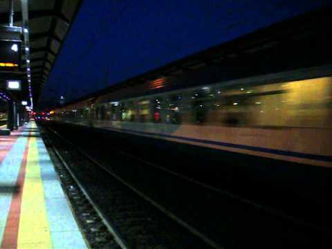 E402B in testa all'Intercity 598 Roma Termini-Firenze S.M.N in transito a Firenze Campo di Marte