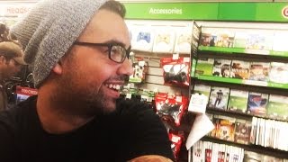 Selling The New Call of Duty At GAMESTOP (Day Of RELEASE) RIP OFF!