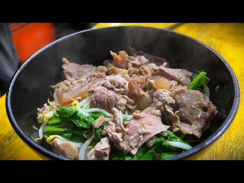 This Indonesian Noodle Soup is INSANELY Good | Kwetiau Sapi Kuah Aliong