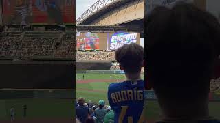 Eugenio Suarez came back to Seattle #ichiro #baseball #イチロー #mariners