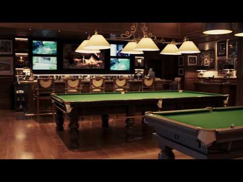 LakeView Bar and Living Room Area