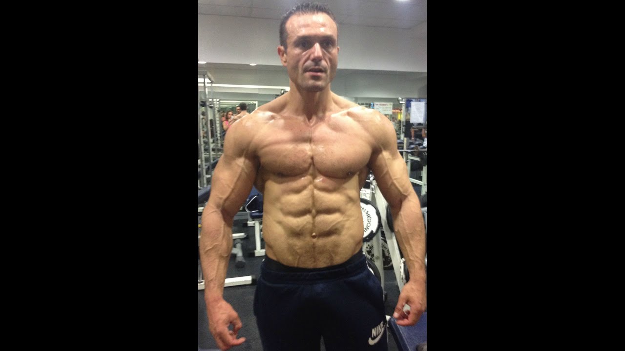 Bas des abdominaux: les relevés de jambes suspendu