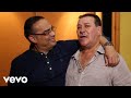 Gilberto Santa Rosa, Tito Rojas - Por la Calle del Medio (Official Video)