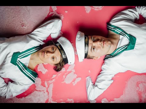 Wiener Blond - SUESSER (offizielles Video)