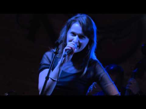 Budapest Bár * Énmellettem elaludni nem lehet ~ Ákom bákom (Juci) / KOBUCI