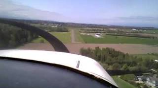 preview picture of video 'John's Airplane Landing in Sequim Washington'