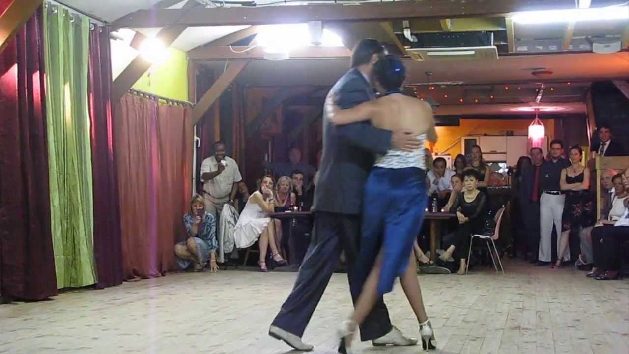 Le chantier   Paris   Denise et Thierry Guardiola   Cantemos corazon