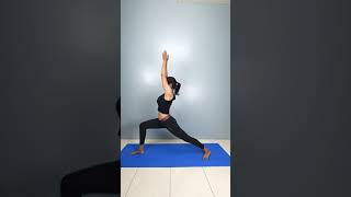 Wojownik I (Virabhadrasana I) — wideo