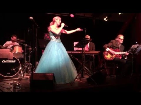 Christina Boelskifte & Big Apple Big Band: Have Yourself A Merry Little Christmas
