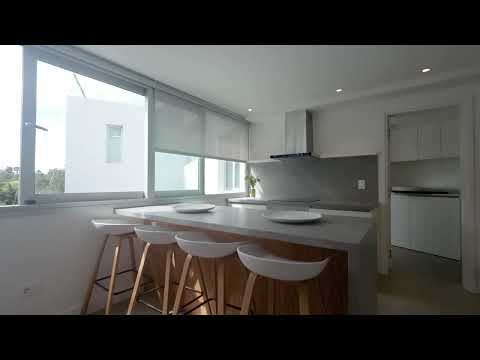 Video de YouTube - Espectacular PentHouse 4 Dormitorios, Terraza EXCLUSIVA & Todos los Servicios, Edificio ISABEL, Punta Del Este