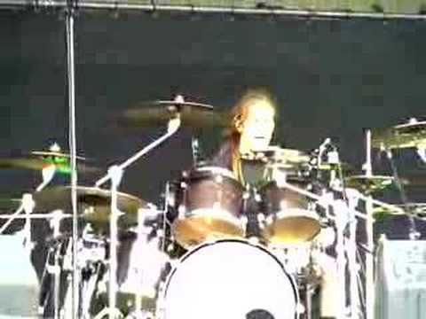 Nick Oshiro playing the drums on Graspop 2007