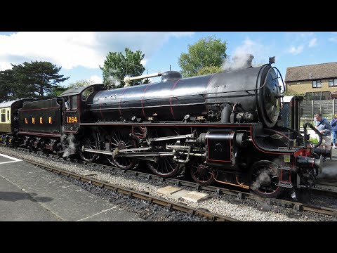 GWR Cotswold Festival of Steam Part 1  May 2019 LNER B1 1264 CAL 419 GWR 4270