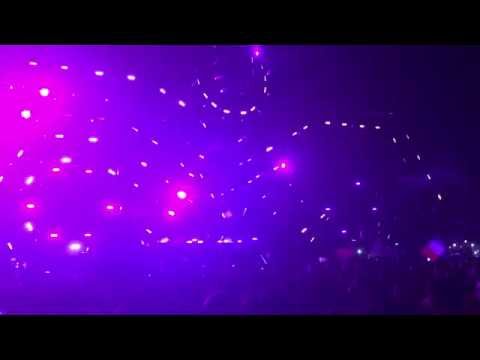 Avicii vs Nicky Romero - I Could Be The One (Nicktim) live @ UMF 2016