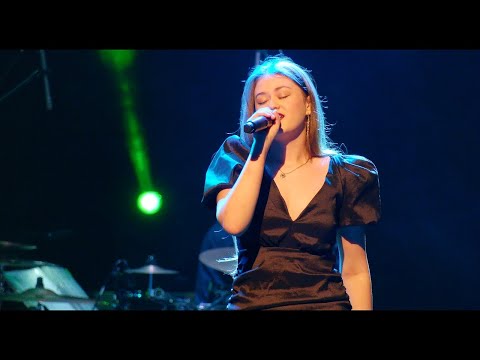 Julia Błaszczyk - Back to black _ Love of my life - Studio Piosenki Swing RCKP Krosno 26.11.2022