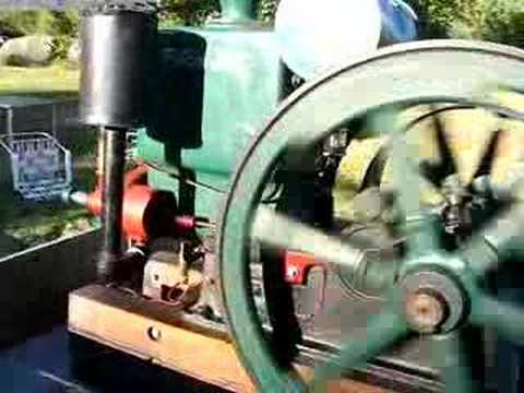 Foos Jr. hit and miss antique gas engine